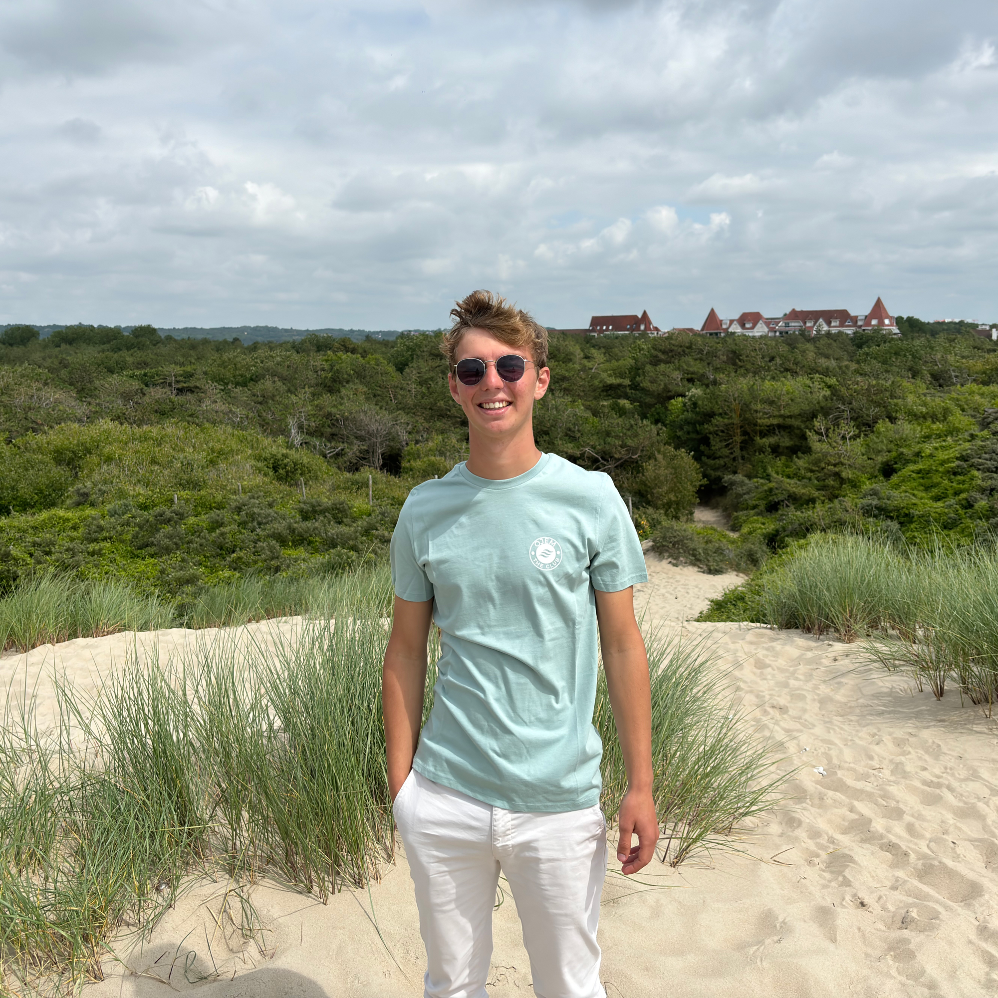 tee-shirt-vert-sauge-logo-blanc-ojem-the-club Tee-shirt vert sauge avec logo blanc Ojem